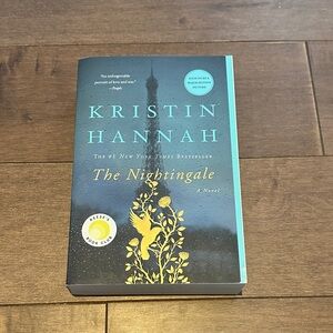 The Nightingale by Kristin Hannah Book